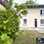 Maison familiale à Vitry-le-François avec grands espaces et terrain clos