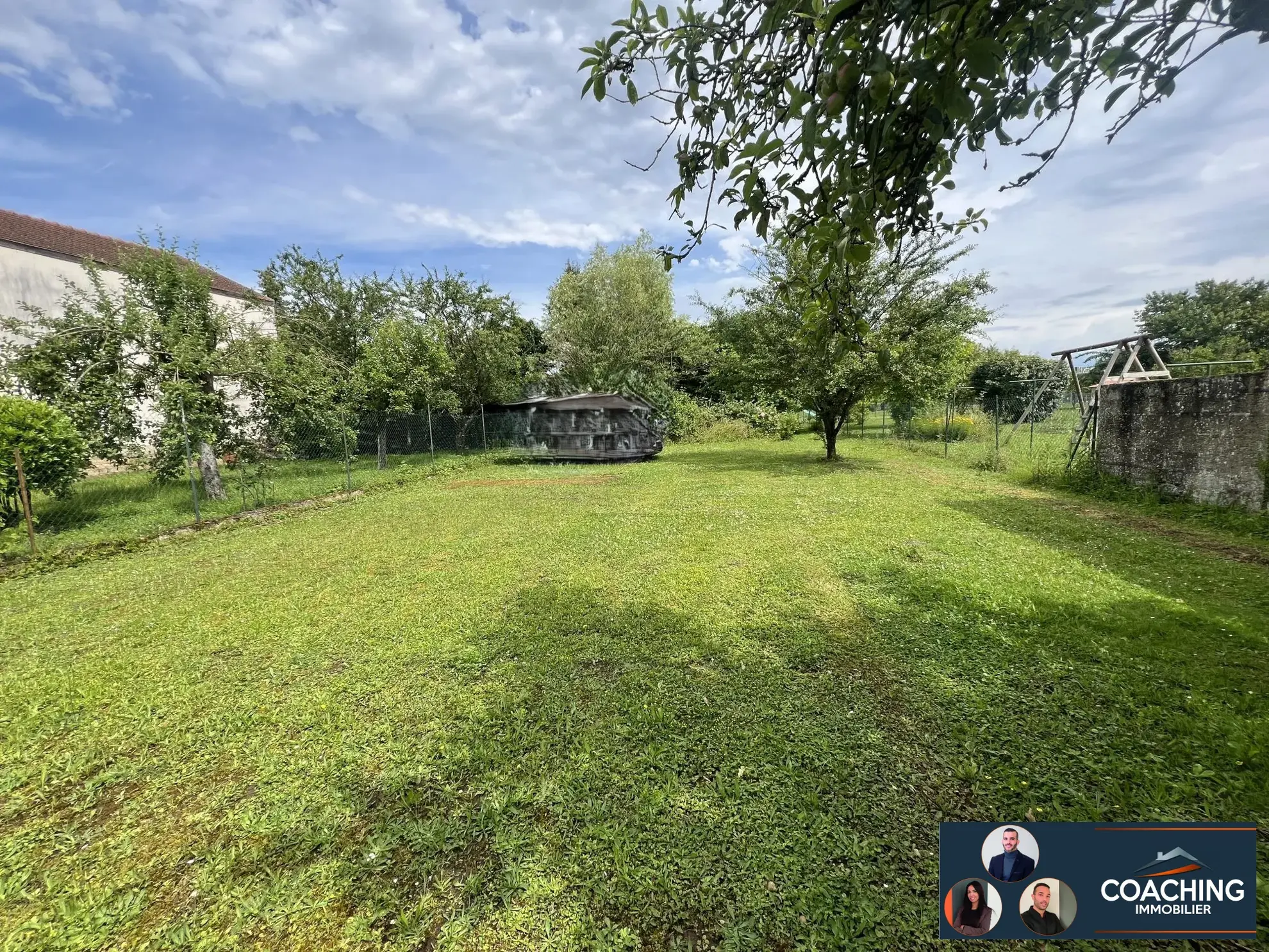 Maison familiale à Vitry-le-François avec grands espaces et terrain clos 