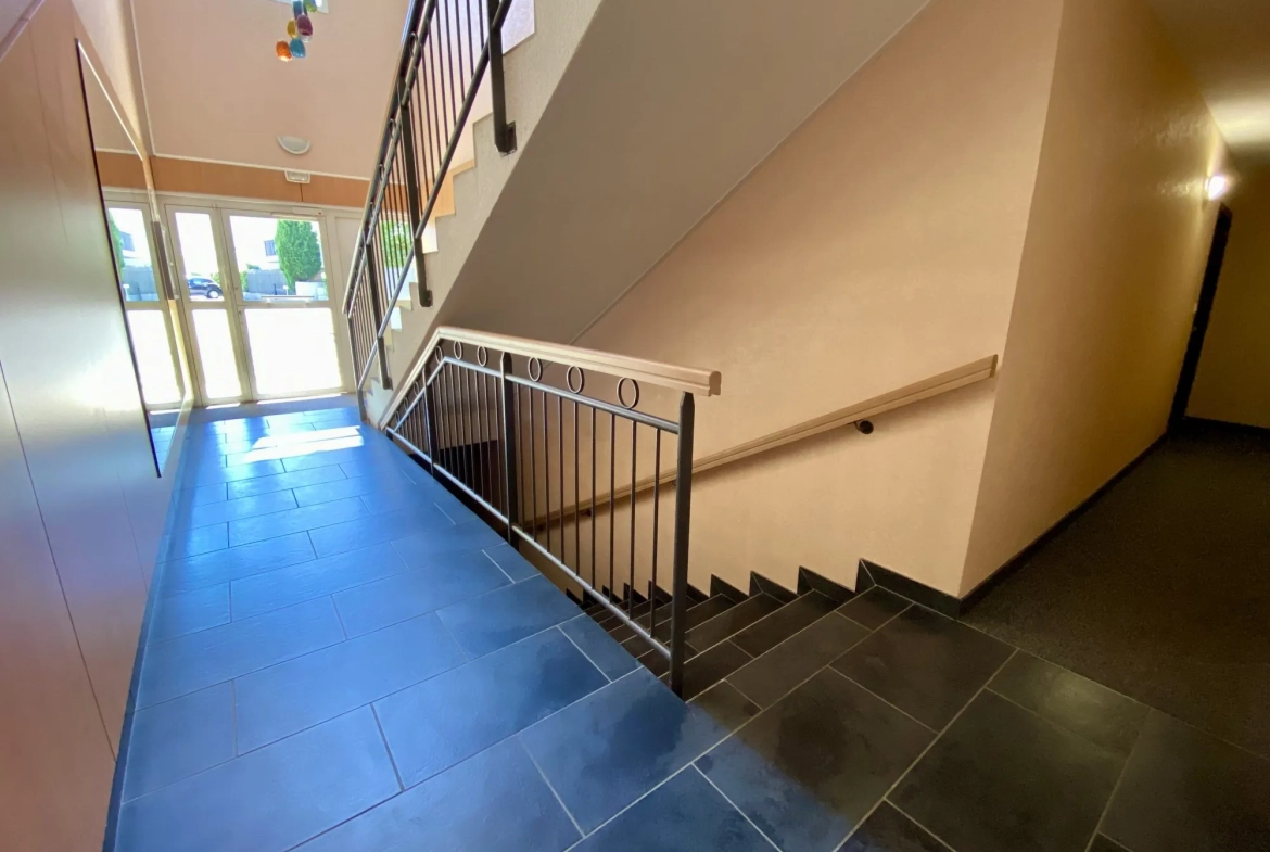 Appartement à vendre à Romans-sur-Isère avec terrasse, jardin et piscine 