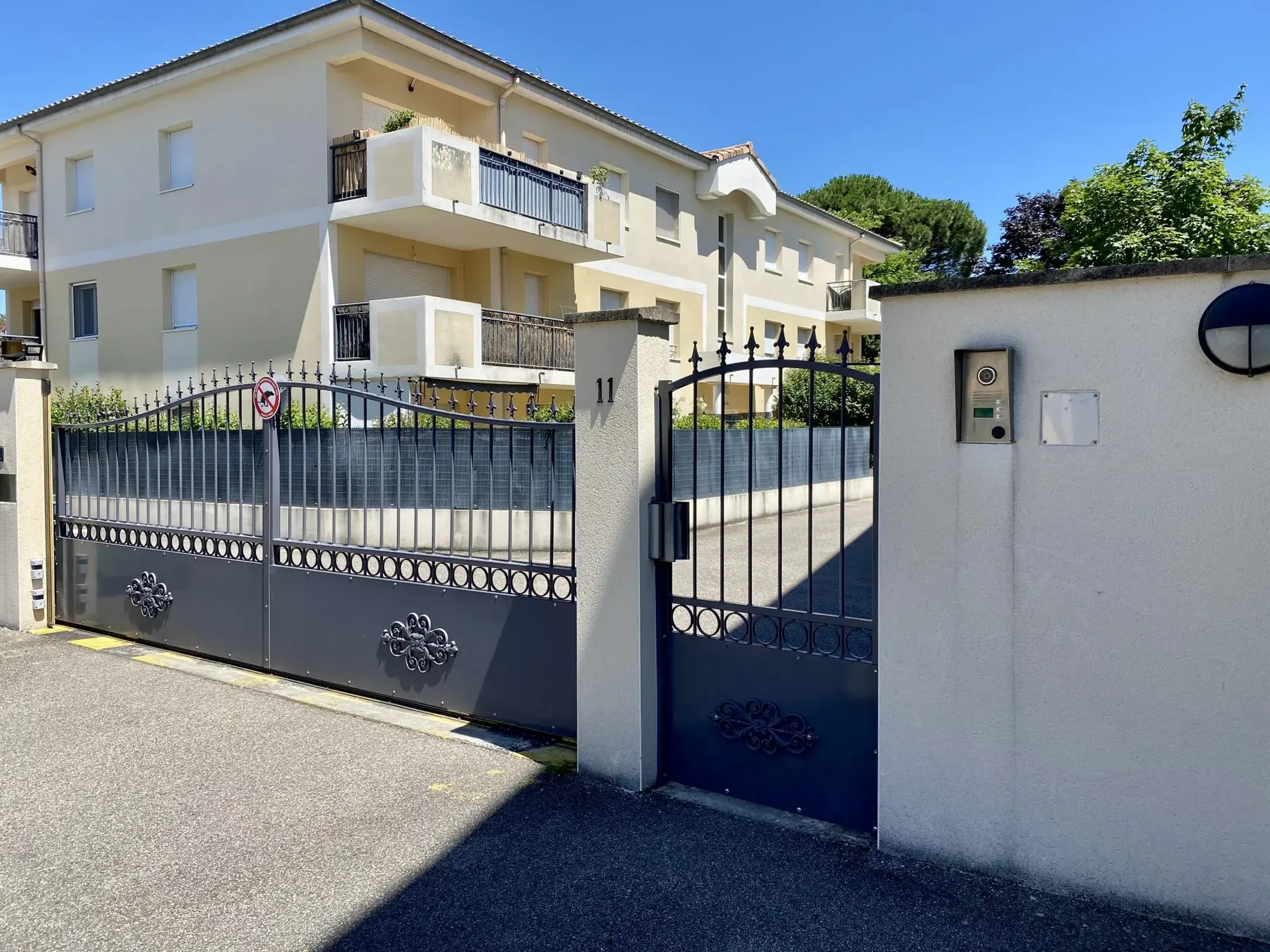 Appartement à vendre à Romans-sur-Isère avec terrasse, jardin et piscine 