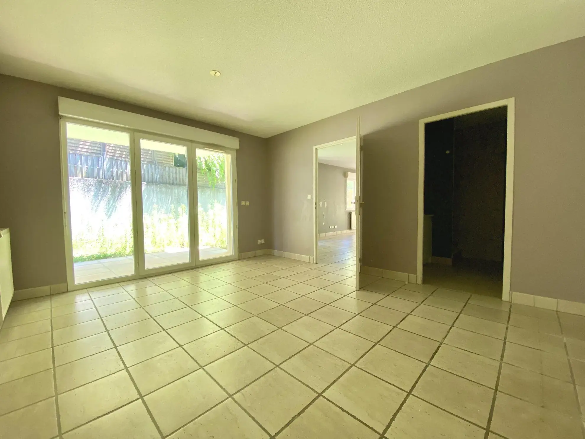 Appartement à vendre à Romans-sur-Isère avec terrasse, jardin et piscine 