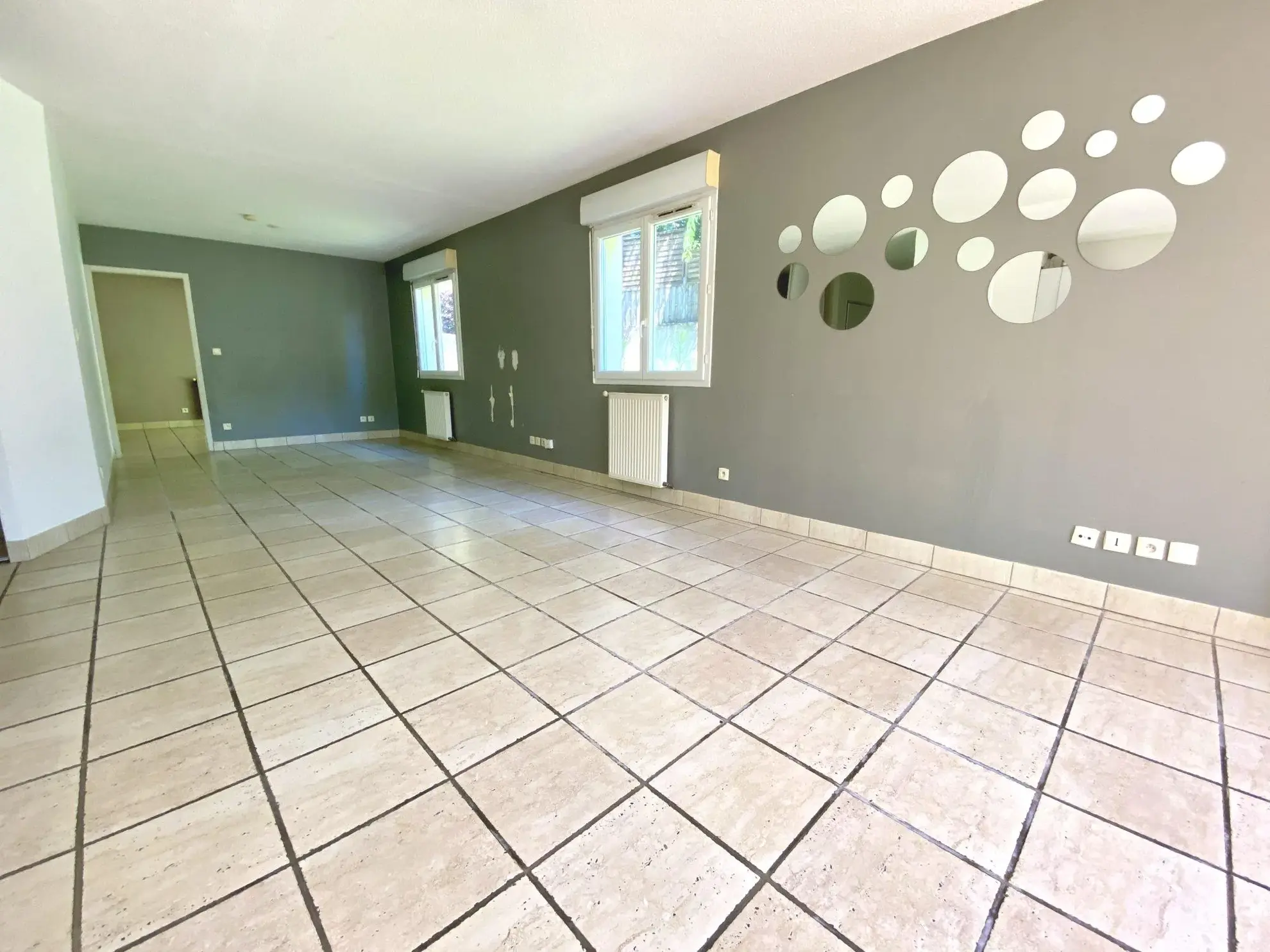 Appartement à vendre à Romans-sur-Isère avec terrasse, jardin et piscine 