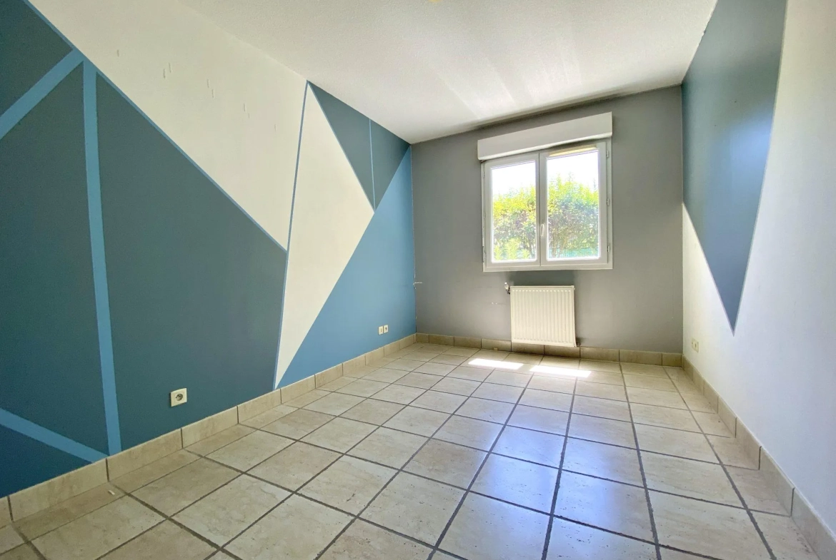 Appartement à vendre à Romans-sur-Isère avec terrasse, jardin et piscine 