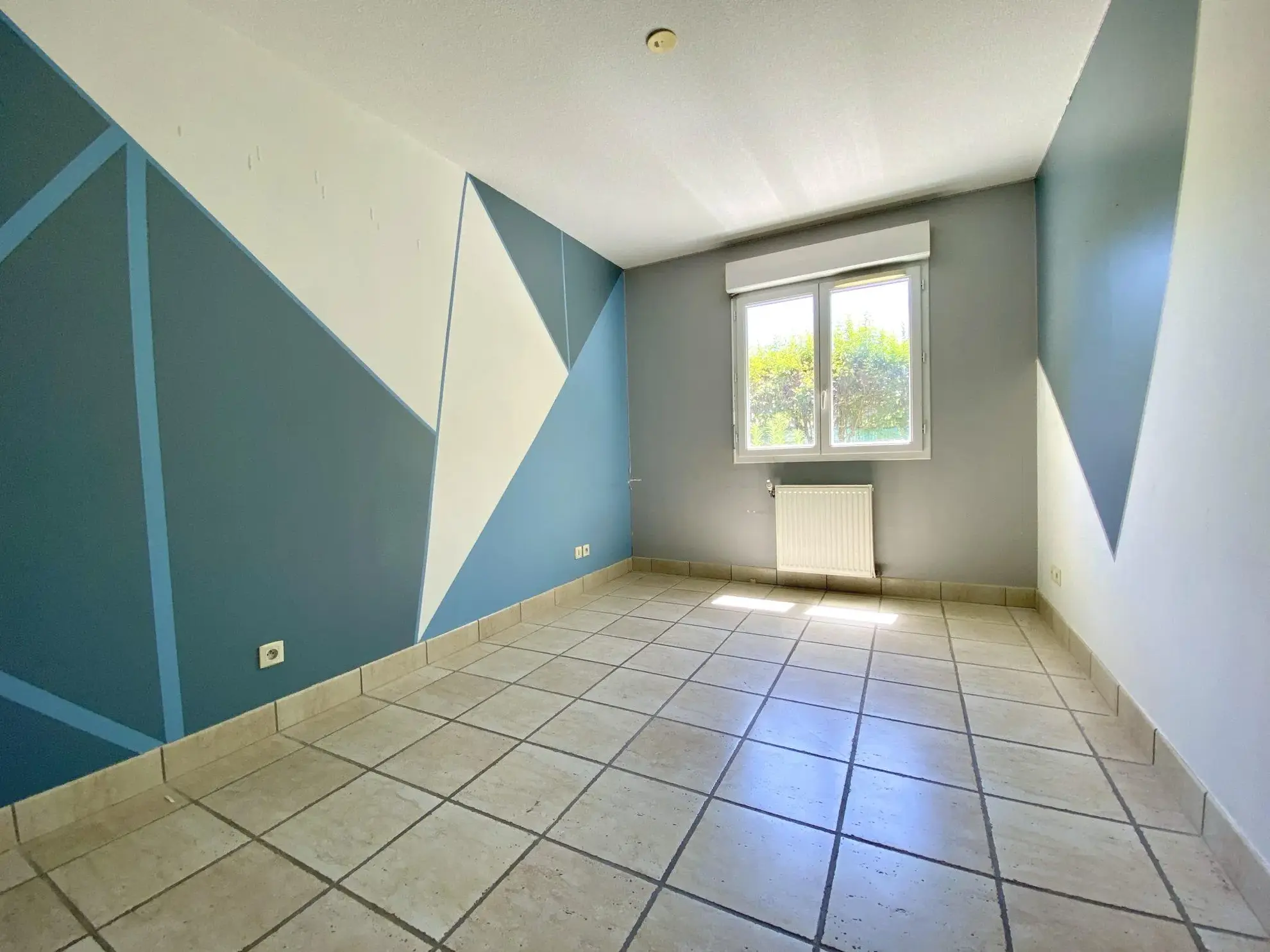 Appartement à vendre à Romans-sur-Isère avec terrasse, jardin et piscine 