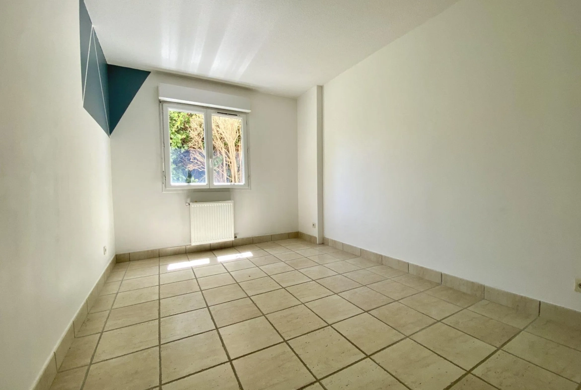 Appartement à vendre à Romans-sur-Isère avec terrasse, jardin et piscine 