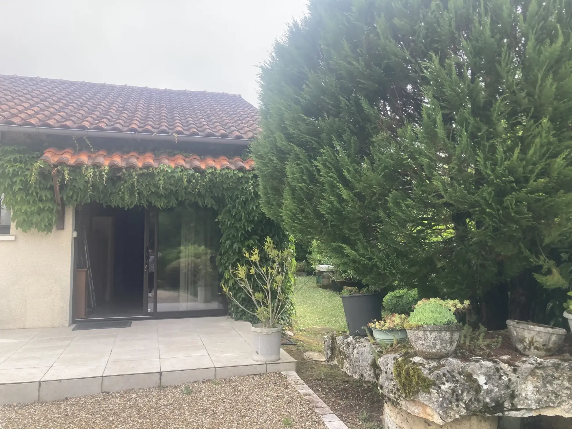 Maison de village de 125 m² à La Tour Blanche avec 2 chambres et terrasse 