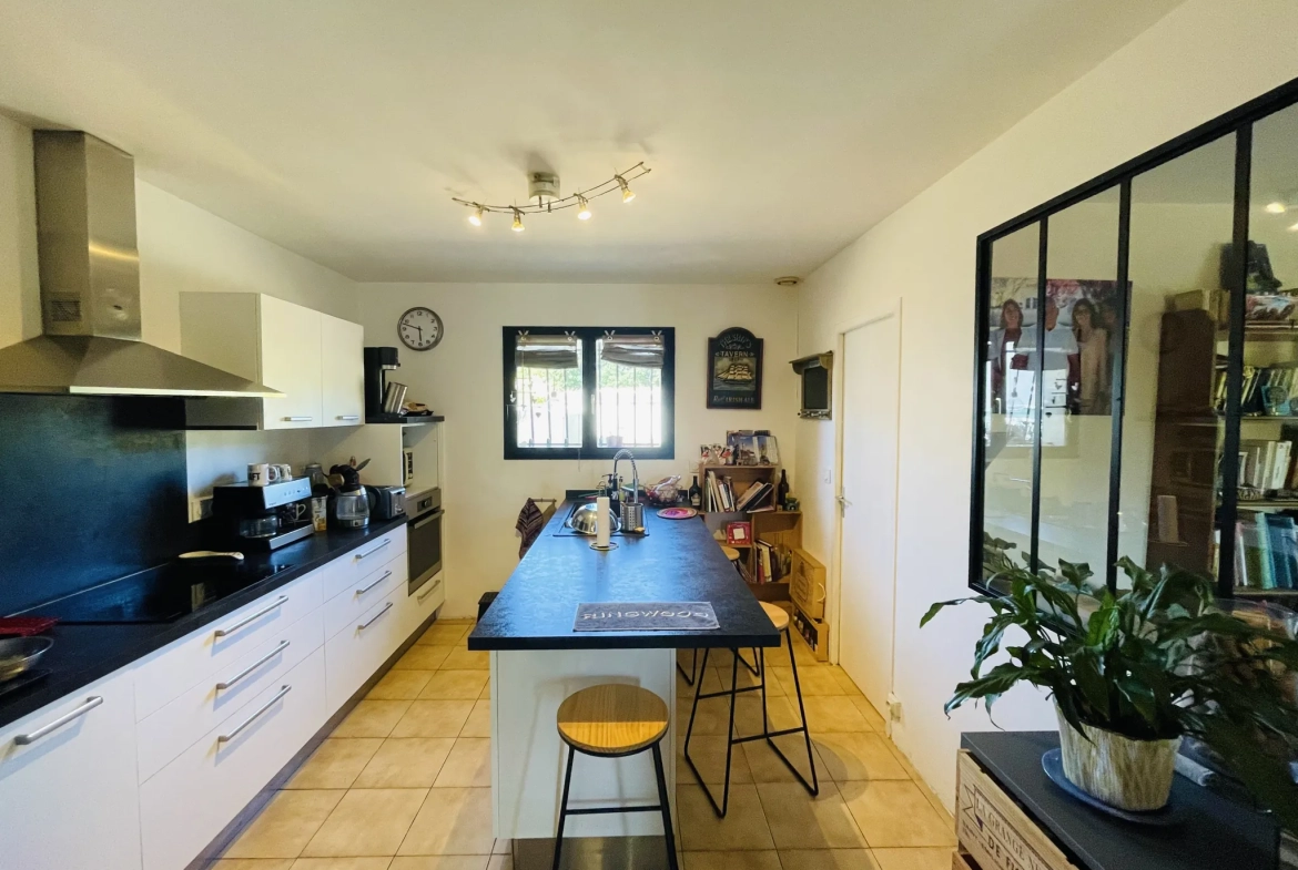 Maison de plain-pied 3 chambres avec jardin à Libourne, proche commodités 