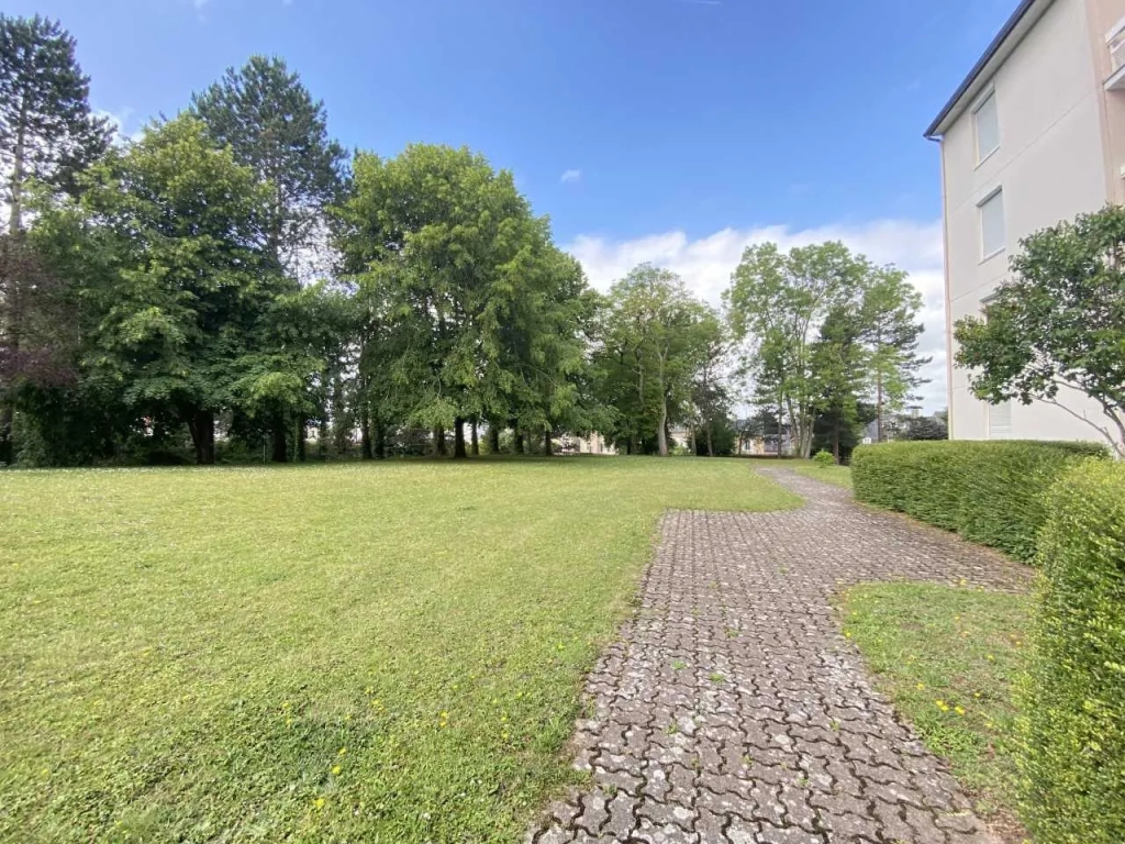 Appartement 4 chambres à vendre à Abbeville – Spacieux et avec garage