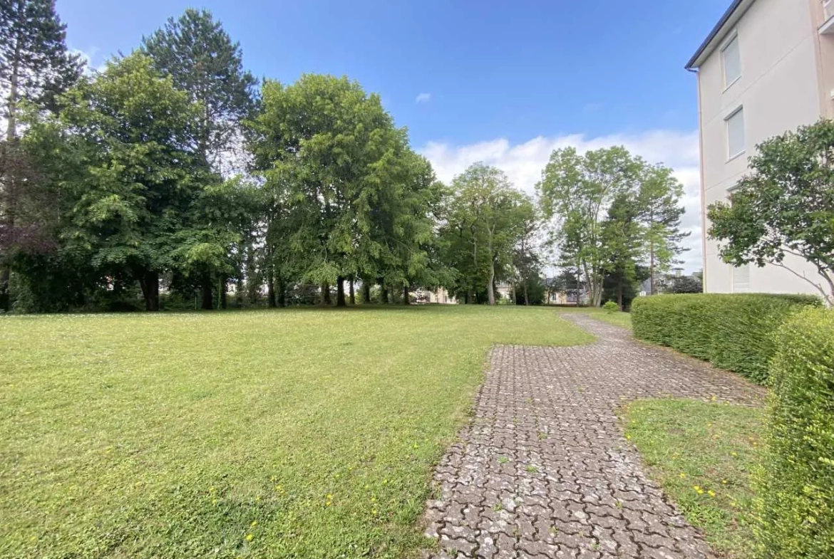 Appartement 4 chambres à vendre à Abbeville – Spacieux et avec garage 