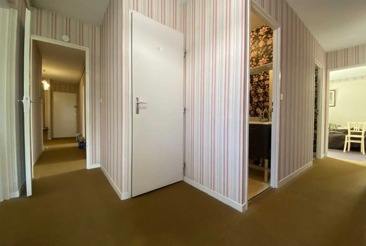 Appartement 4 chambres à vendre à Abbeville – Spacieux et avec garage 