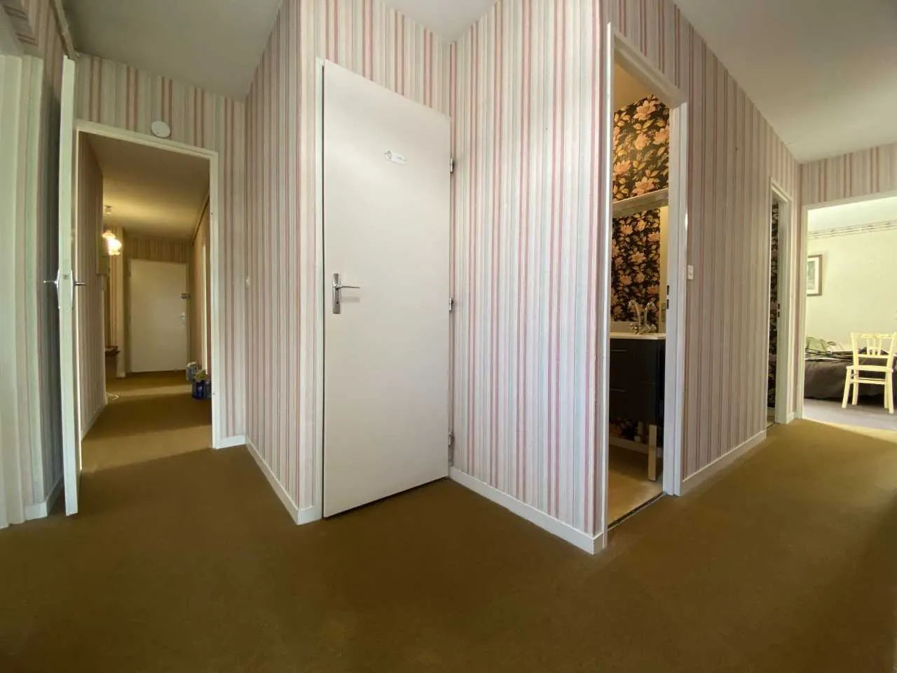 Appartement 4 chambres à vendre à Abbeville – Spacieux et avec garage 