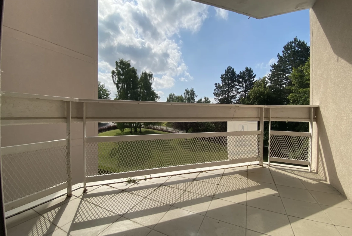 Appartement 4 chambres à vendre à Abbeville – Spacieux et avec garage 