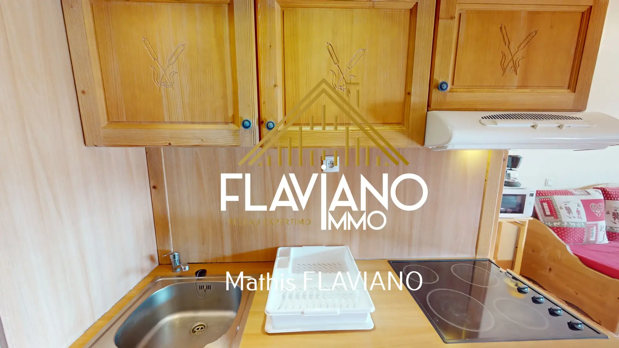 Appartement à Pra-Loup 1500 avec vue vallée et stationnement privé 