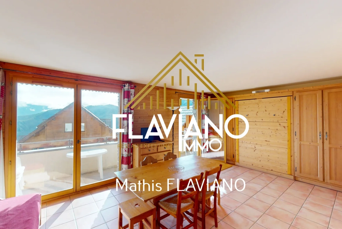 Appartement à Pra-Loup 1500 avec vue vallée et stationnement privé 