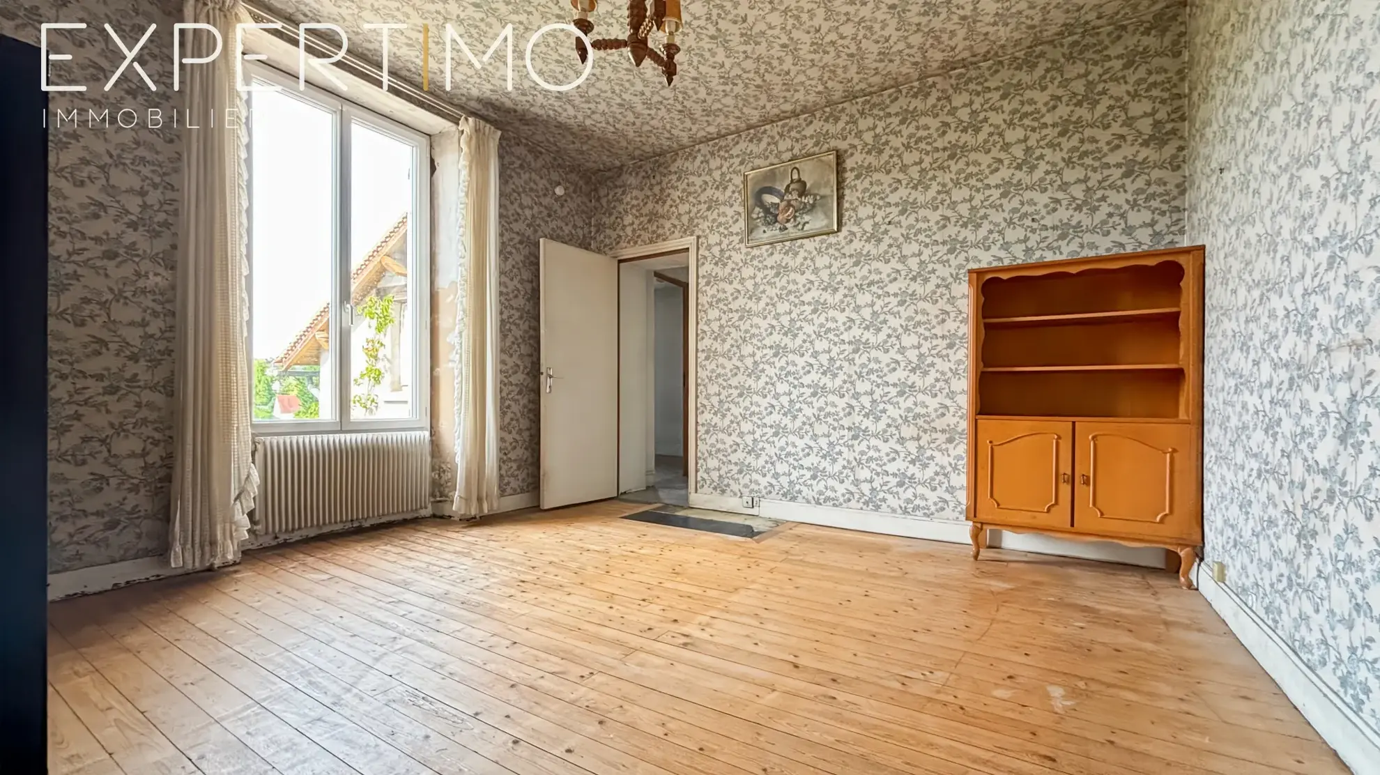 Maison ancienne avec potentiel de rénovation à Méréville - 5 chambres, sous-sol de 300 m² 