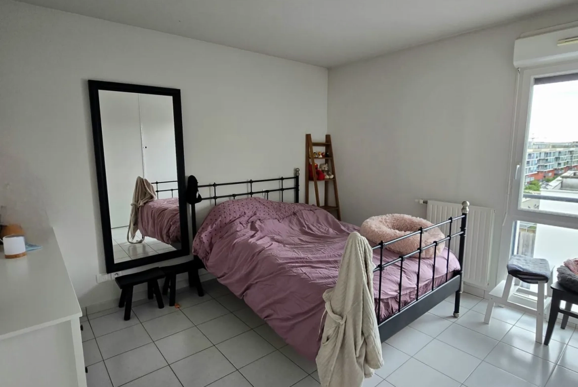 Appartement T3 avec terrasse et parking à Toulouse - Dernier étage 
