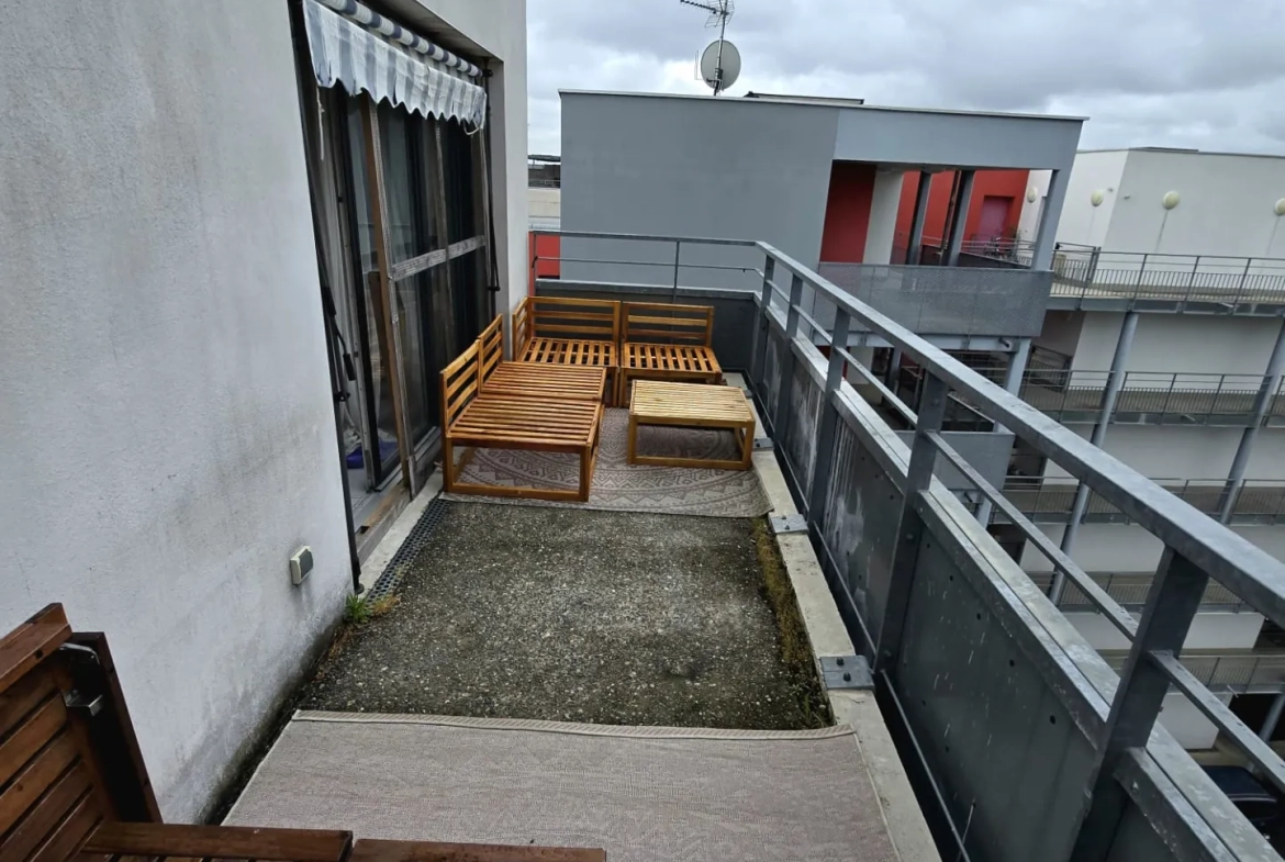 Appartement T3 avec terrasse et parking à Toulouse - Dernier étage 