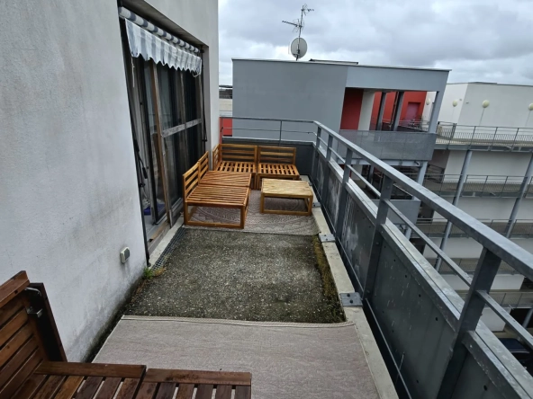 Appartement T3 avec terrasse et parking à Toulouse - Dernier étage 