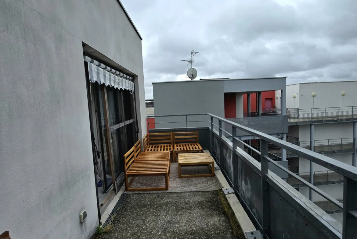 Appartement T3 avec terrasse et parking à Toulouse - Dernier étage 