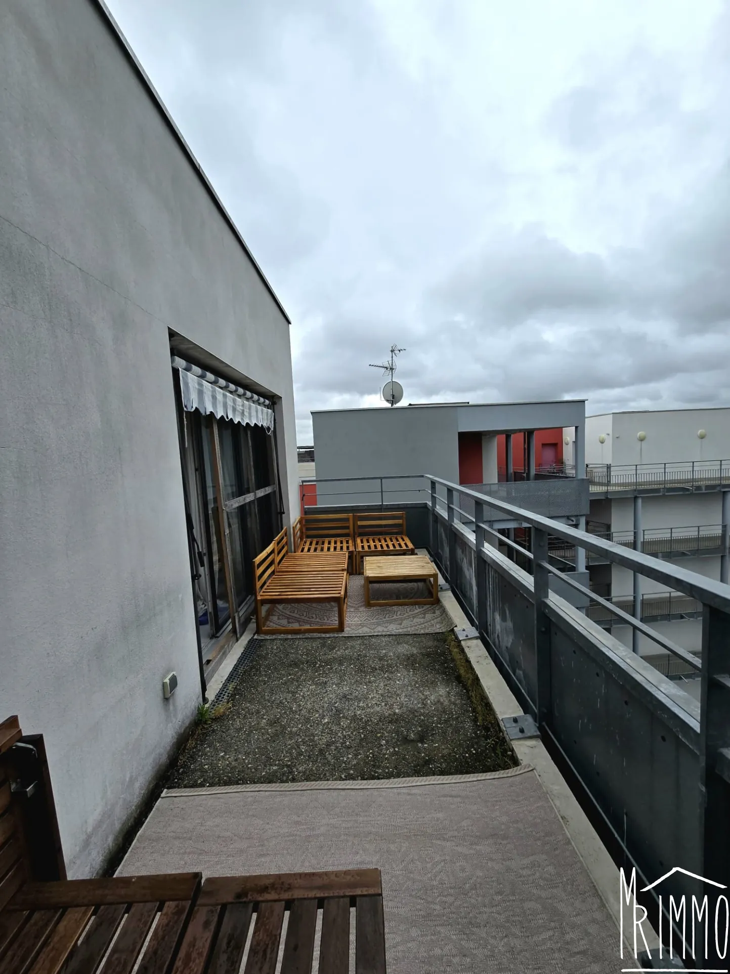 Appartement T3 avec terrasse et parking à Toulouse - Dernier étage 