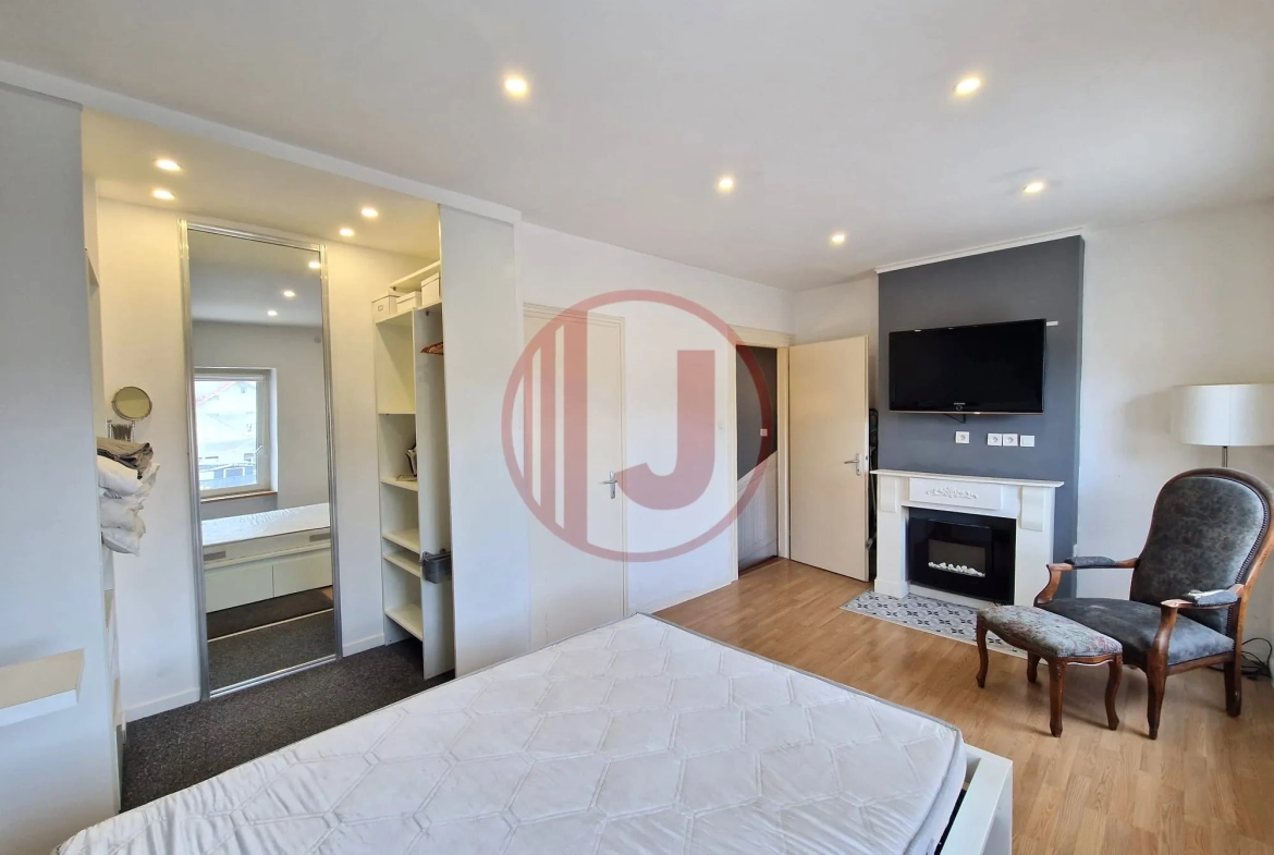 Maison rénovée à Mulhouse de 55 m² avec jardin et parking, parfait premier achat ou investissement locatif 