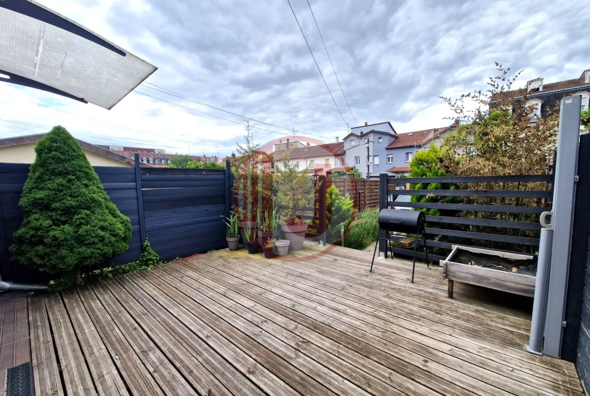 Maison rénovée à Mulhouse de 55 m² avec jardin et parking, parfait premier achat ou investissement locatif 