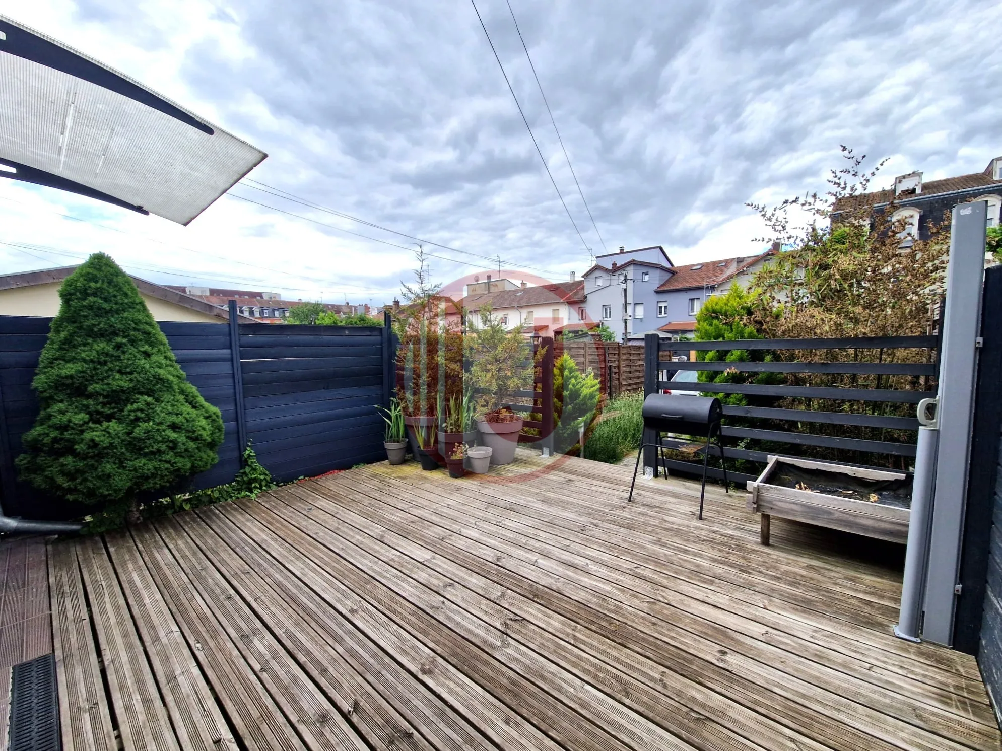 Maison rénovée à Mulhouse de 55 m² avec jardin et parking, parfait premier achat ou investissement locatif 