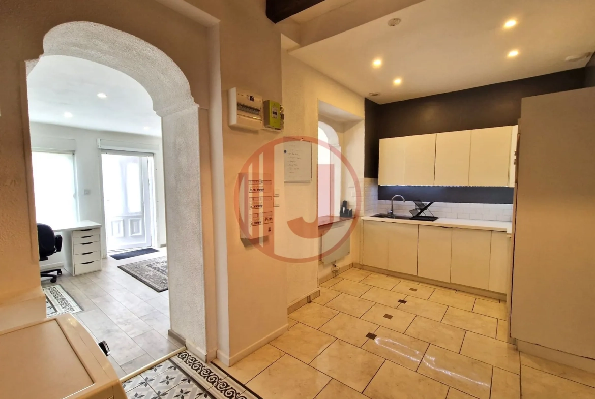 Maison rénovée à Mulhouse de 55 m² avec jardin et parking, parfait premier achat ou investissement locatif 