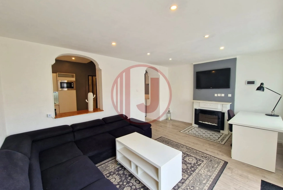 Maison rénovée à Mulhouse de 55 m² avec jardin et parking, parfait premier achat ou investissement locatif 