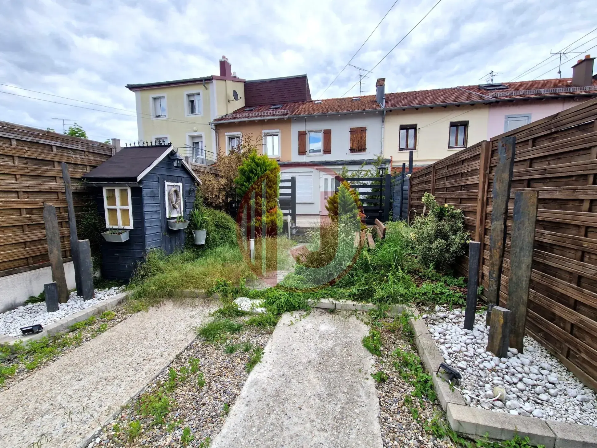 Maison rénovée à Mulhouse de 55 m² avec jardin et parking, parfait premier achat ou investissement locatif 