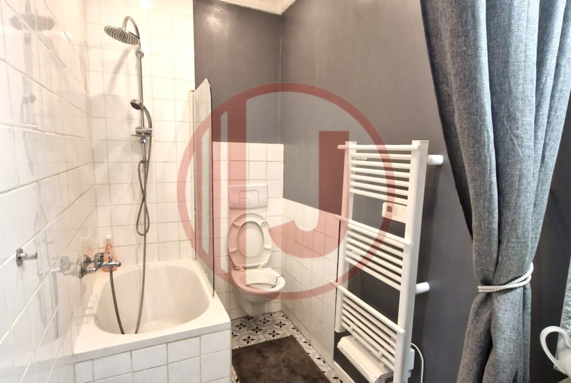 Maison rénovée à Mulhouse de 55 m² avec jardin et parking, parfait premier achat ou investissement locatif 