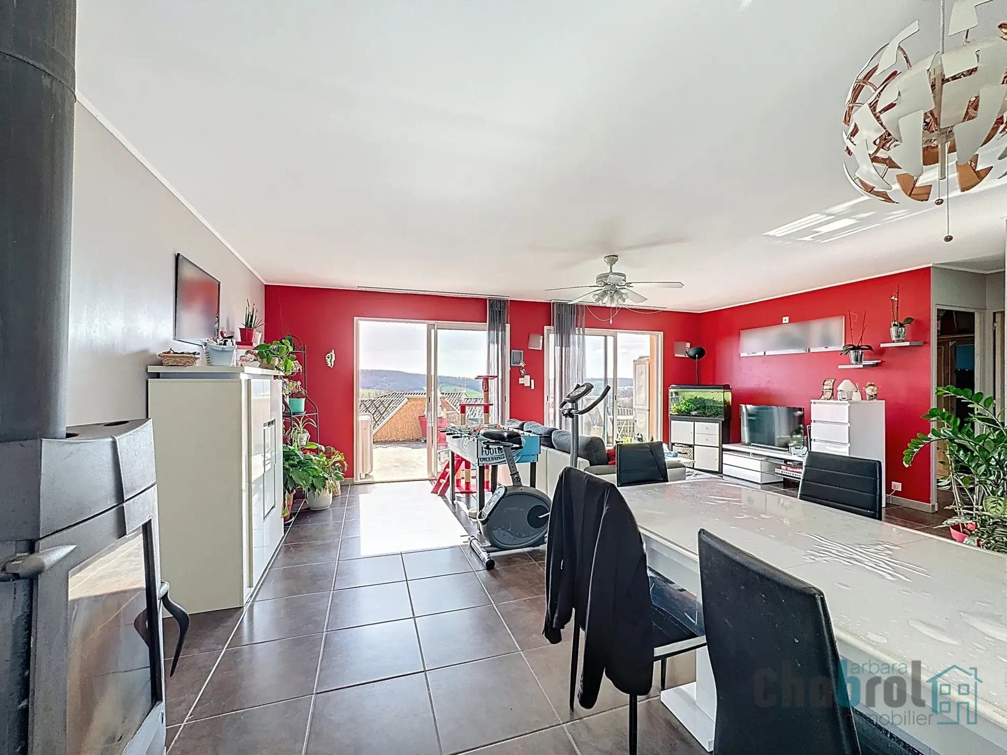 Belle maison de plain-pied avec 3 chambres, jardin et panneaux solaires à La Salvetat Belmontet proche Montauban 