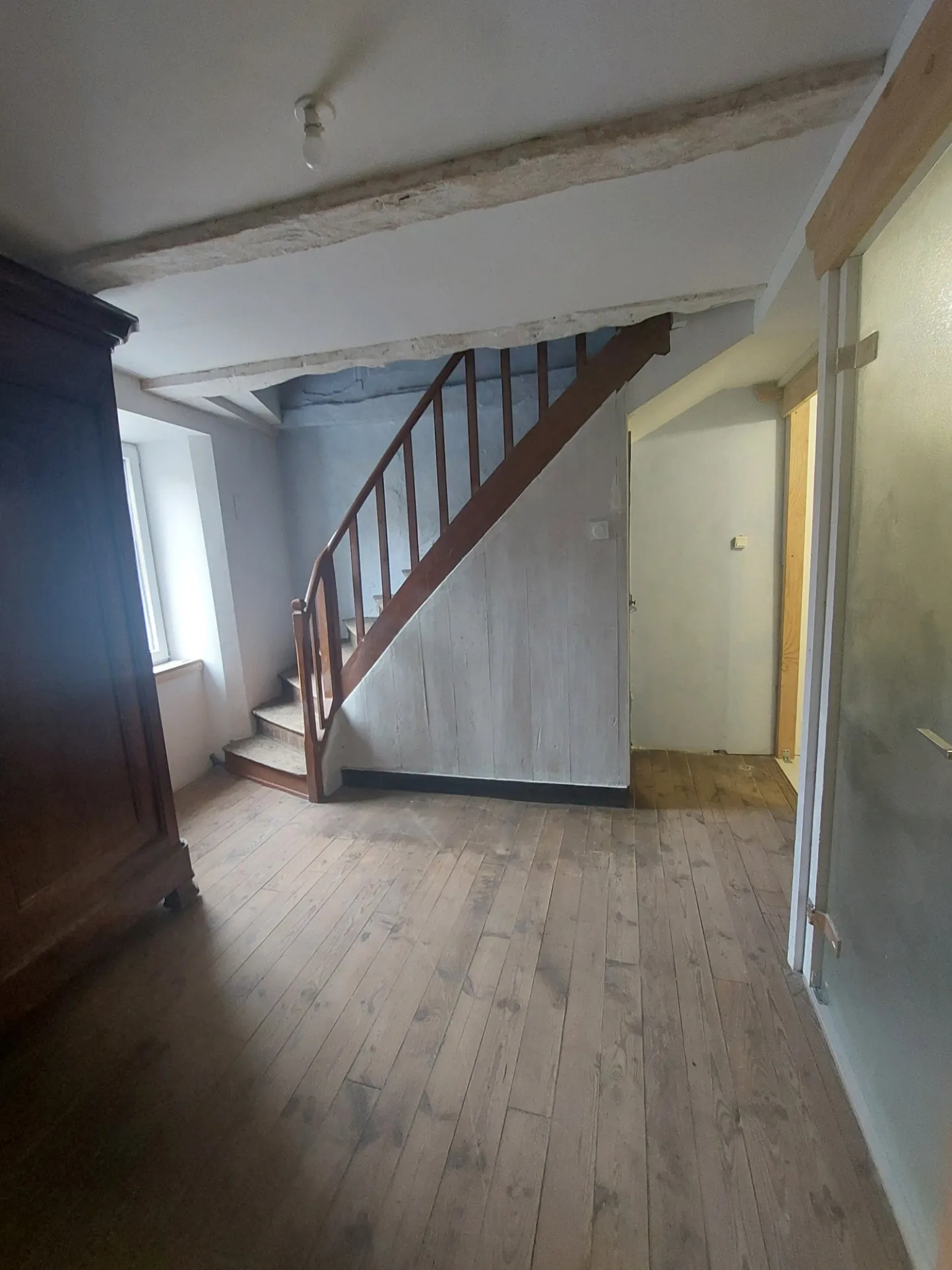 Maison de village rénovable à Fayet - Charme et potentiel en Ariège 