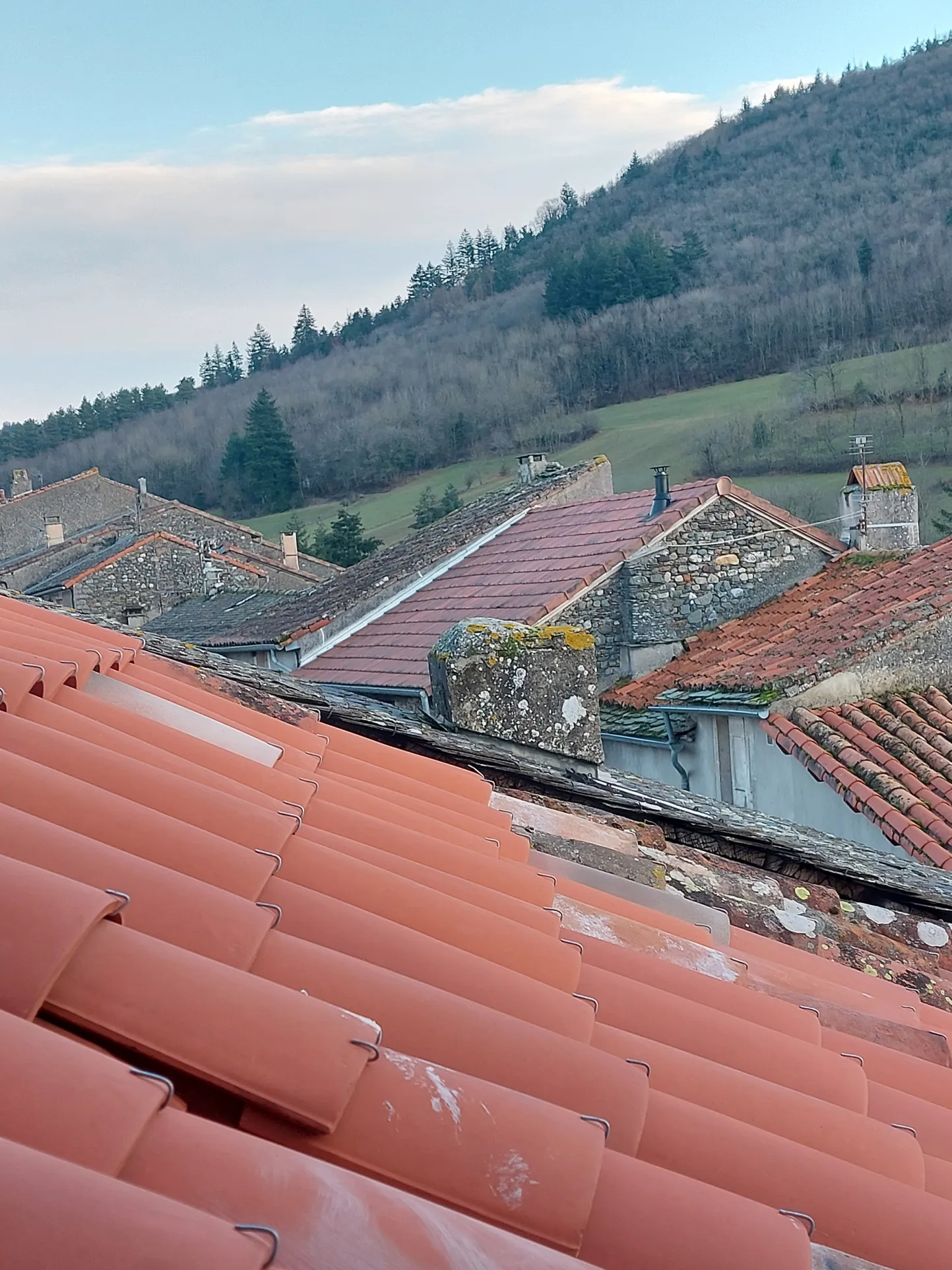 Maison de village rénovable à Fayet - Charme et potentiel en Ariège 