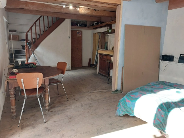 Maison de village rénovable à Fayet - Charme et potentiel en Ariège
