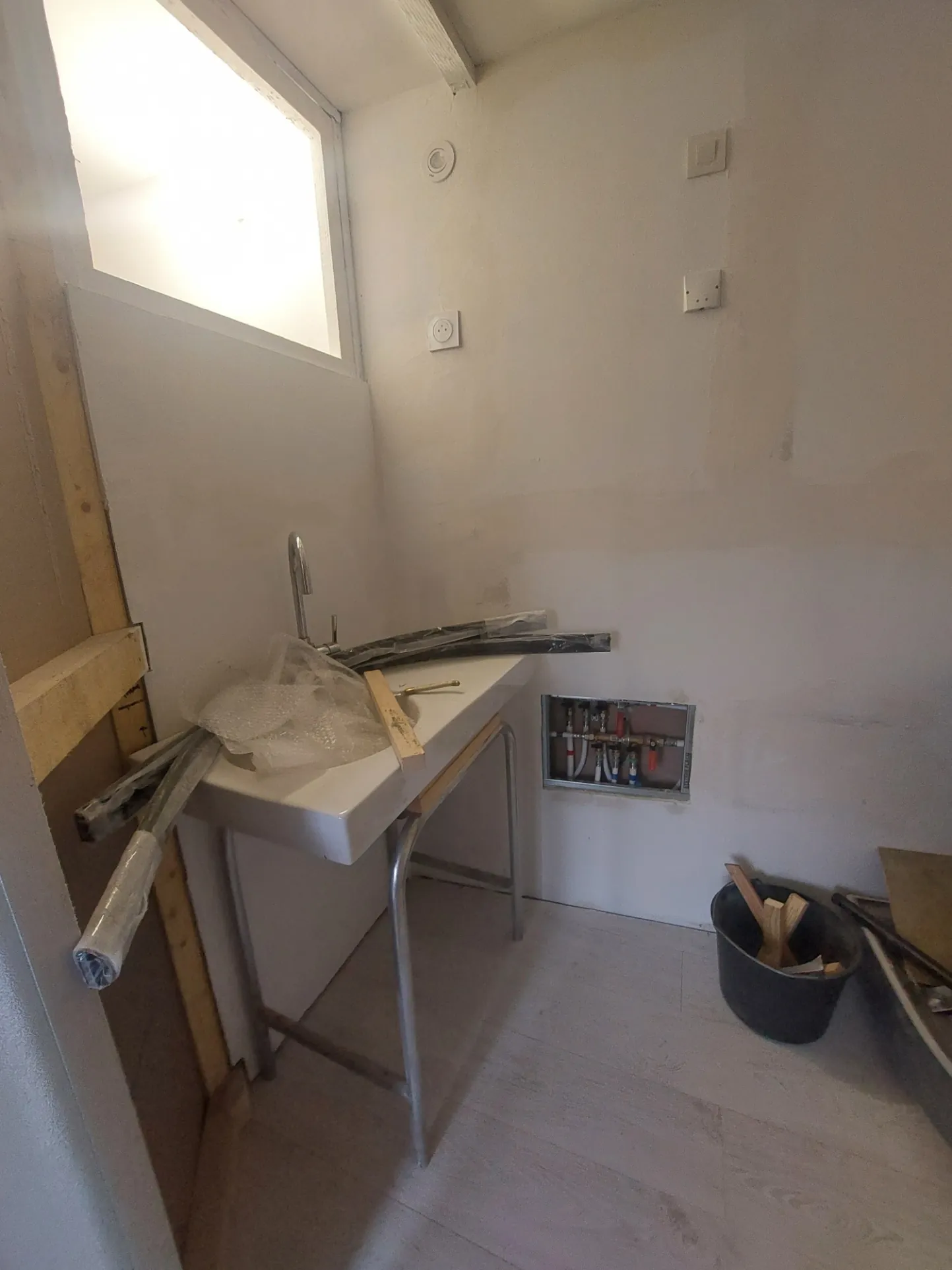 Maison de village rénovable à Fayet - Charme et potentiel en Ariège 