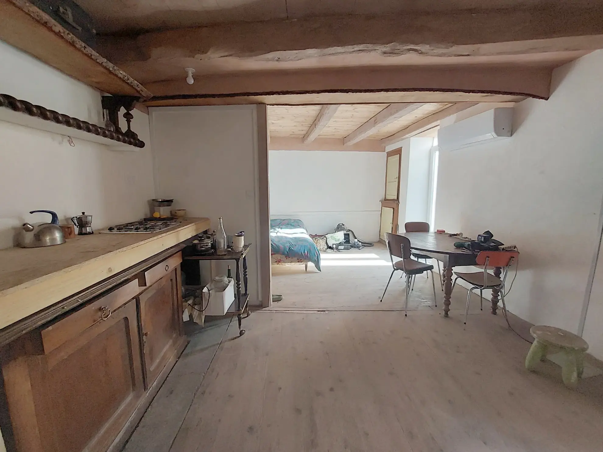 Maison de village rénovable à Fayet - Charme et potentiel en Ariège 