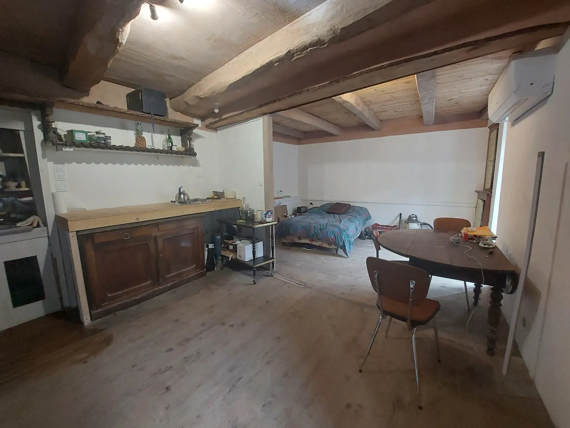 Maison de village rénovable à Fayet - Charme et potentiel en Ariège 
