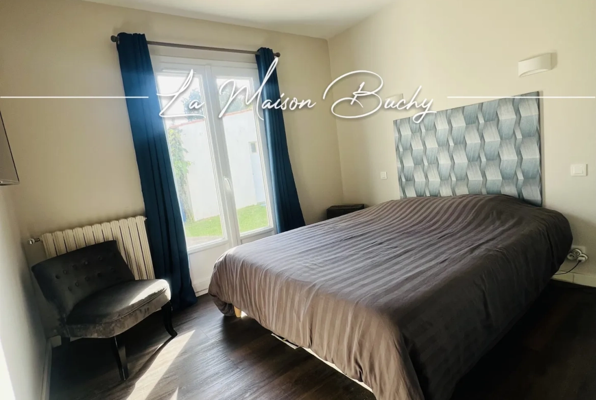 Maison rénovée avec terrasse et terrain de 780 m² à Ste Foy 