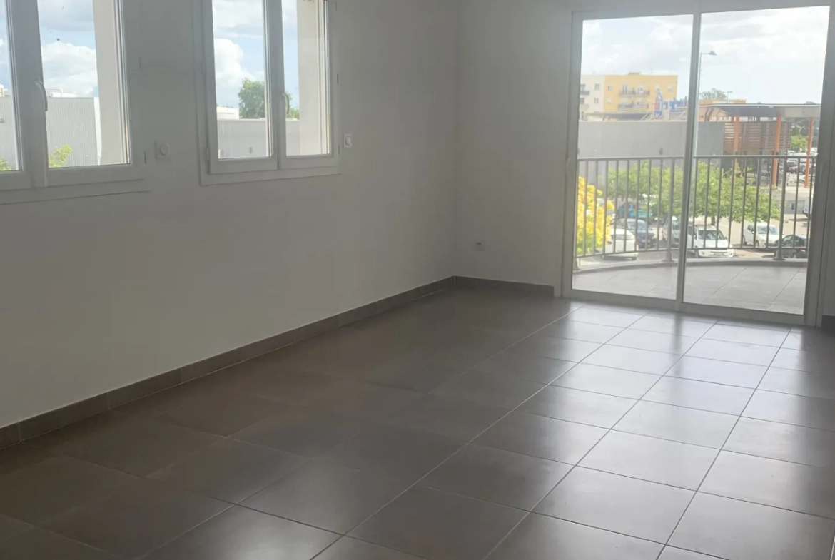 Appartement T2 en centre-ville de Ghisonaccia avec balcony, disponible en 2025 