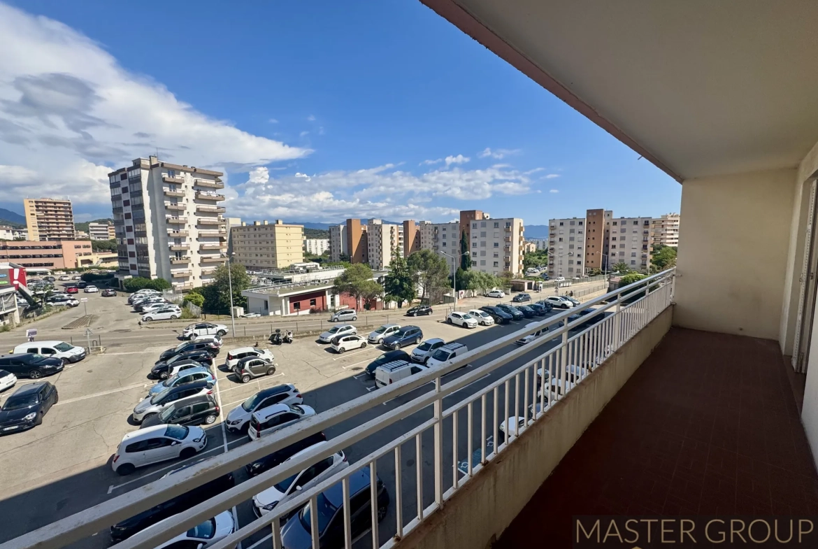 Appartement F3 lumineux avec terrasses à Ajaccio Finosello 
