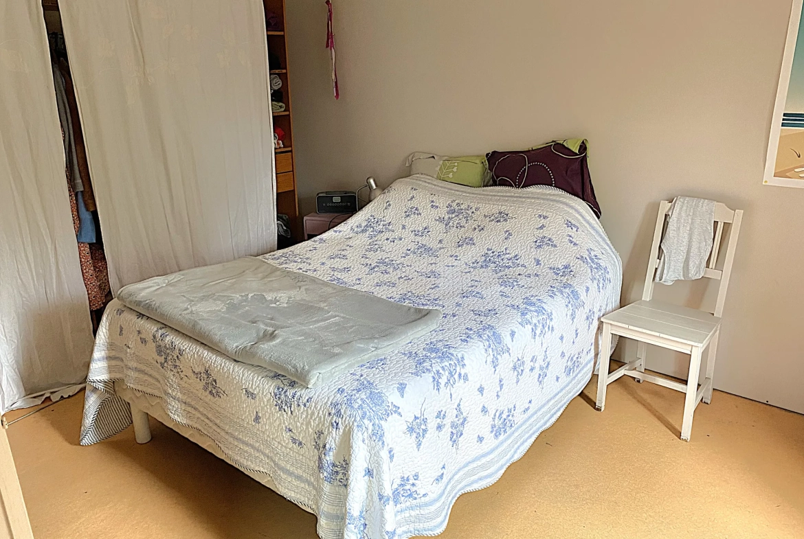 Maison en pierre de 105 m² avec grange attenante à Lamothe Landerron 