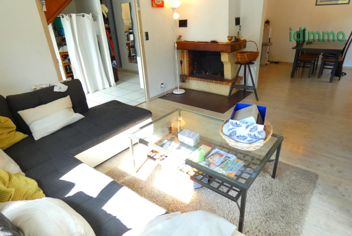 Belle maison familiale à Aurillac Villages Vic sur Cère, 150 m², 5 chambres, terrain arboré de 530 m² 