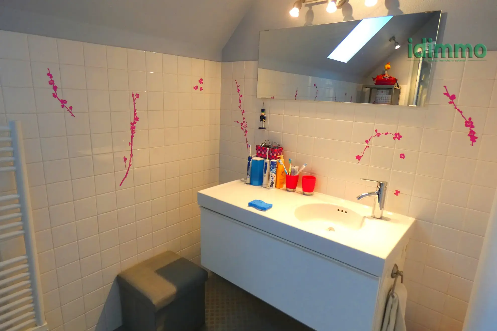 Belle maison familiale à Aurillac Villages Vic sur Cère, 150 m², 5 chambres, terrain arboré de 530 m² 