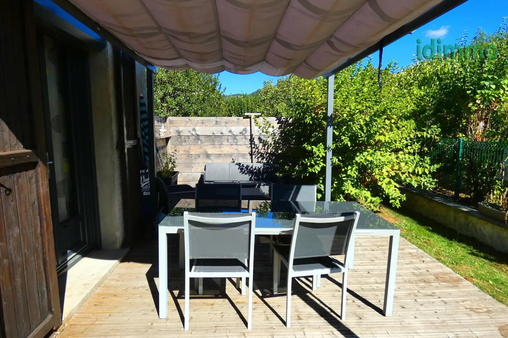 Belle maison familiale à Aurillac Villages Vic sur Cère, 150 m², 5 chambres, terrain arboré de 530 m² 