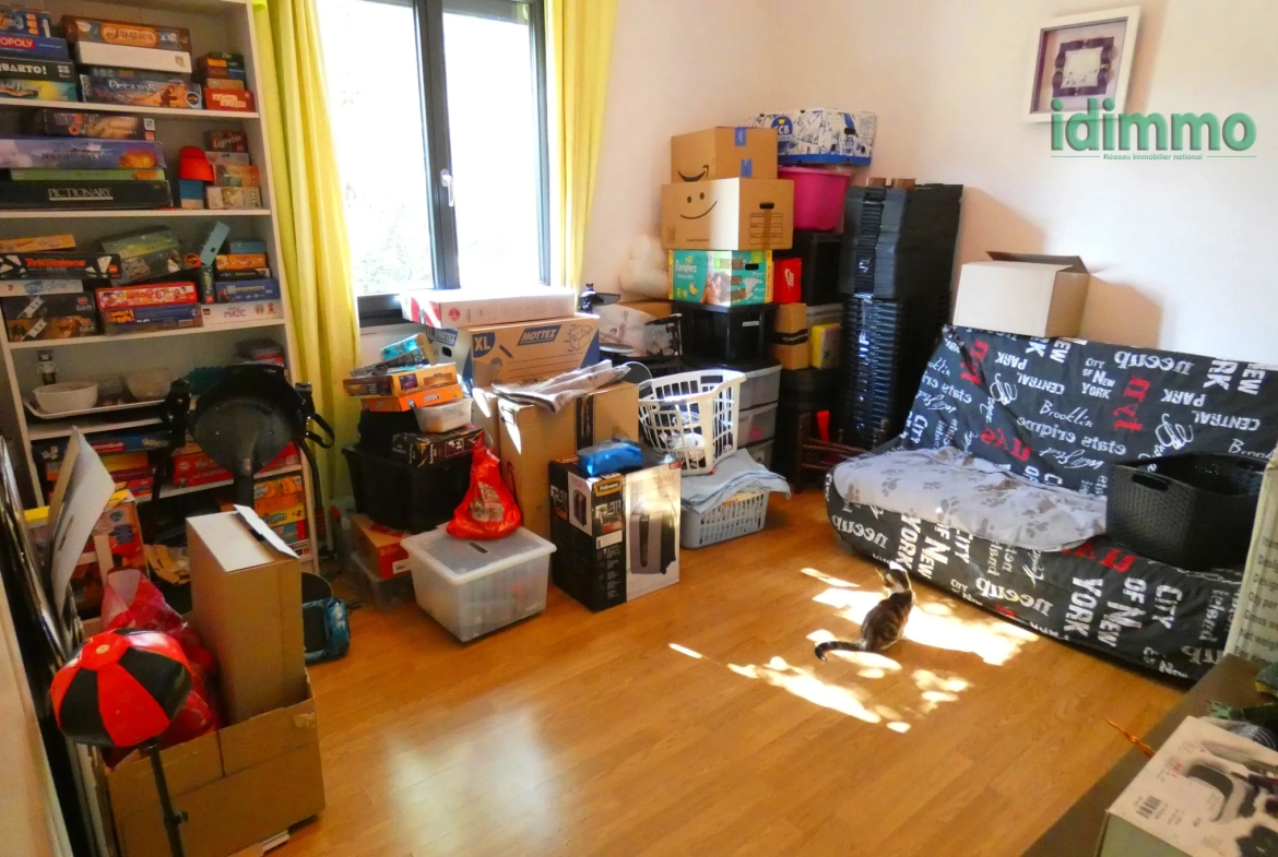 Belle maison familiale à Aurillac Villages Vic sur Cère, 150 m², 5 chambres, terrain arboré de 530 m² 