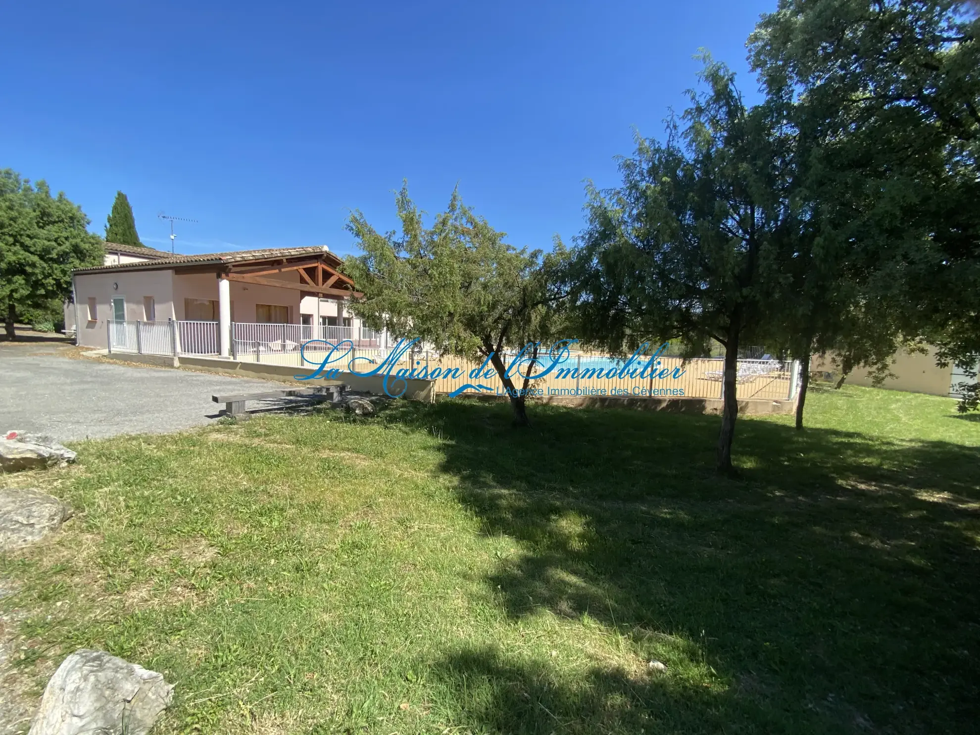 Maison F4 avec terrasse, piscine et vue Cévennes à Sauve 