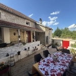 Maison de village rénovée à Montbard avec terrasse et jacuzzi, proche TGV
