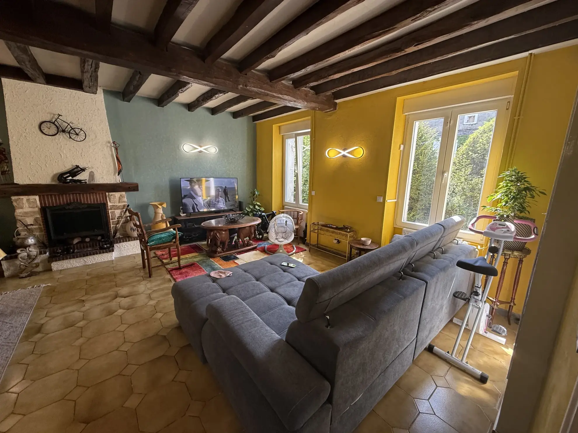Maison de village rénovée à Montbard avec terrasse et jacuzzi, proche TGV 