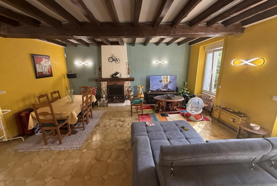 Maison de village rénovée à Montbard avec terrasse et jacuzzi, proche TGV 
